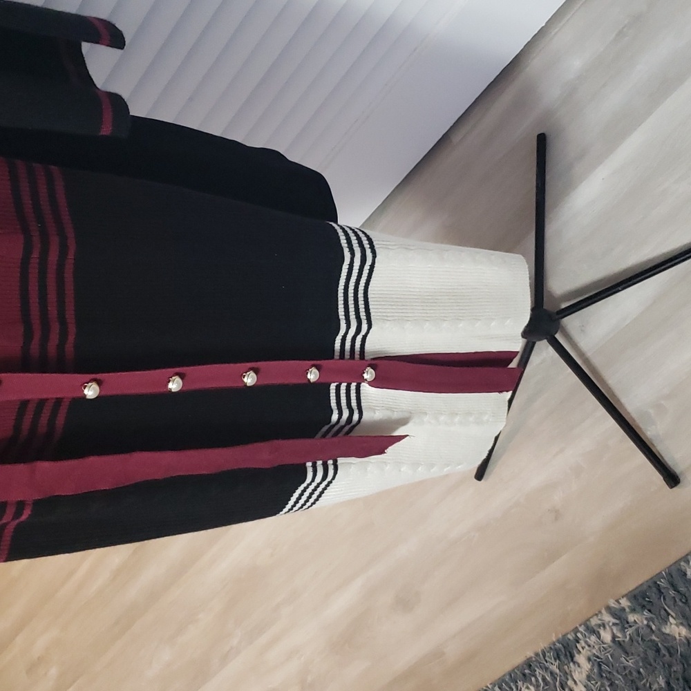 Dress - Picture 4 of 6